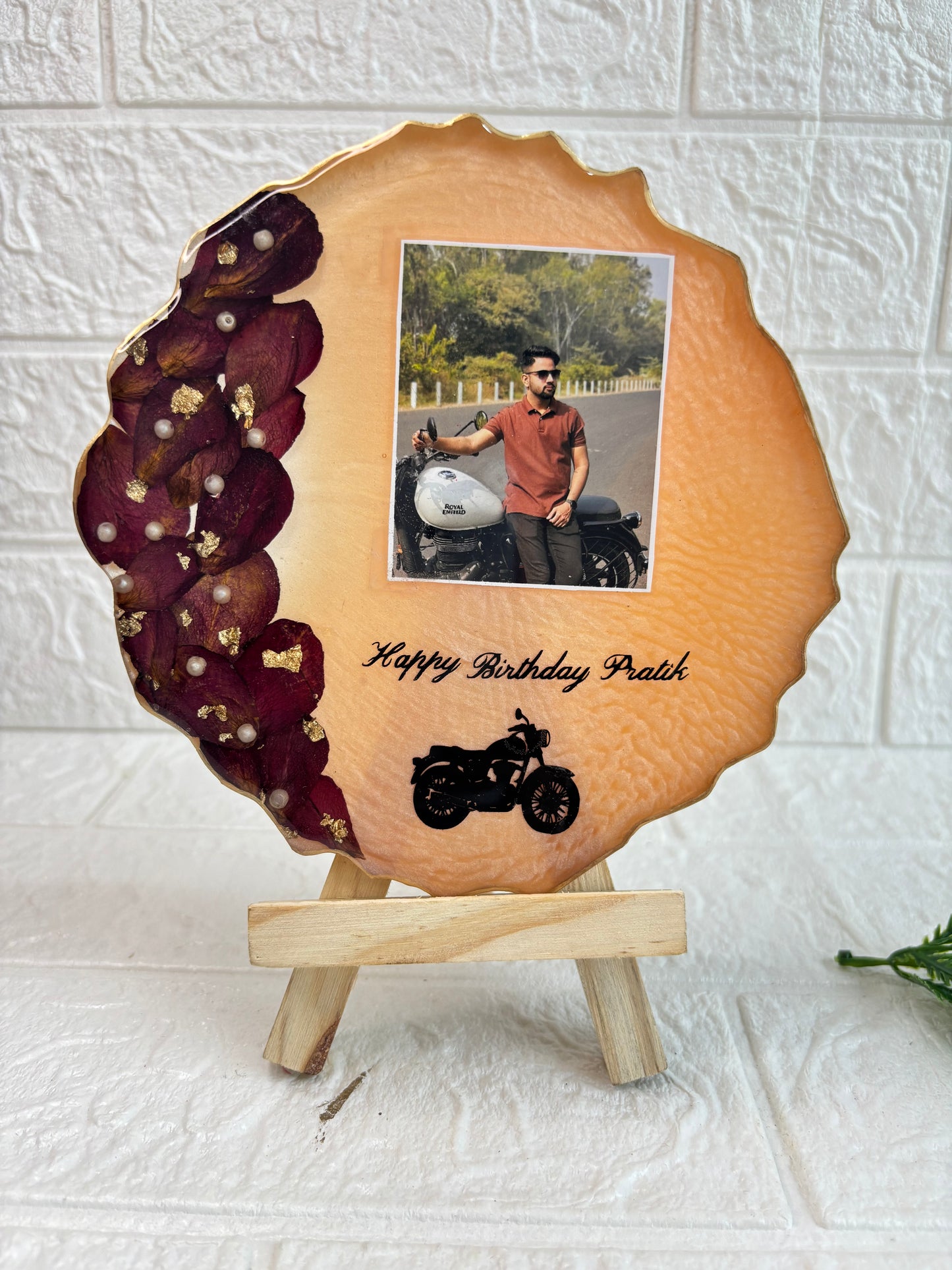 Resin photo frame